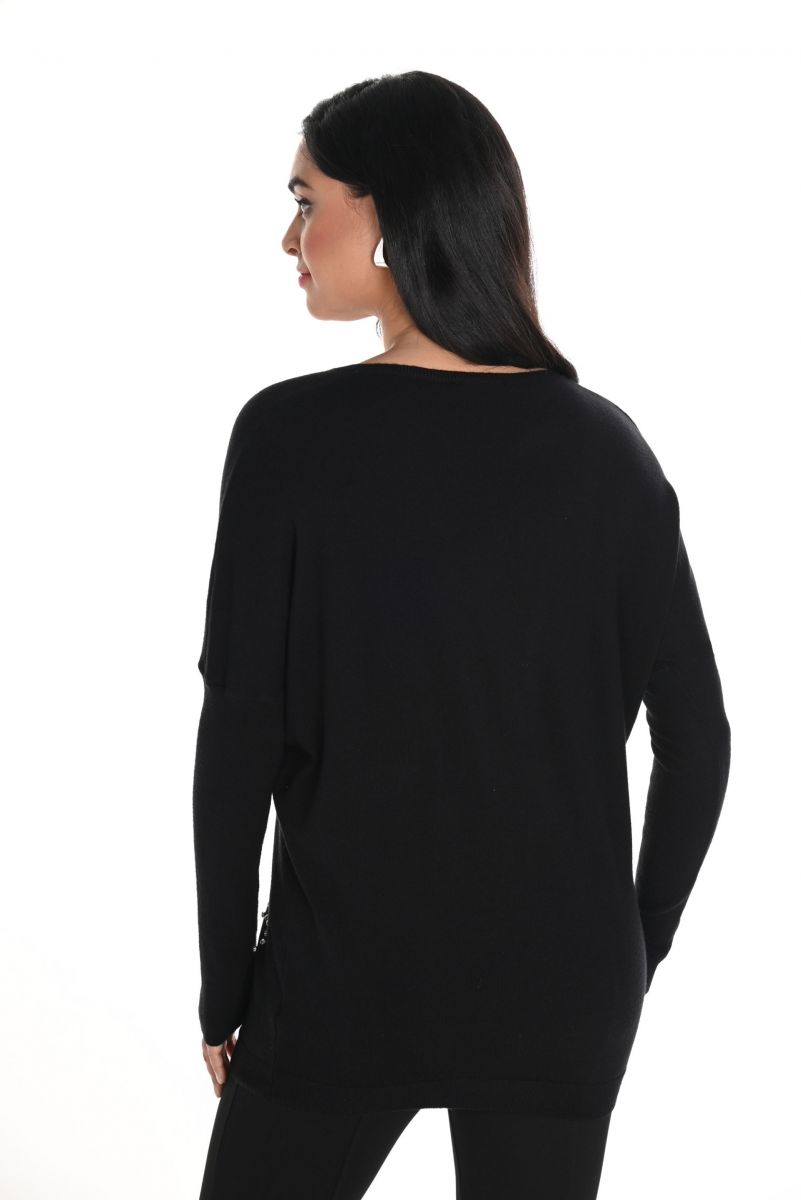 FRANK LYMAN BLACK V-NECK TOP WITH SILVER HEART MOTIFS STYLE 244601U