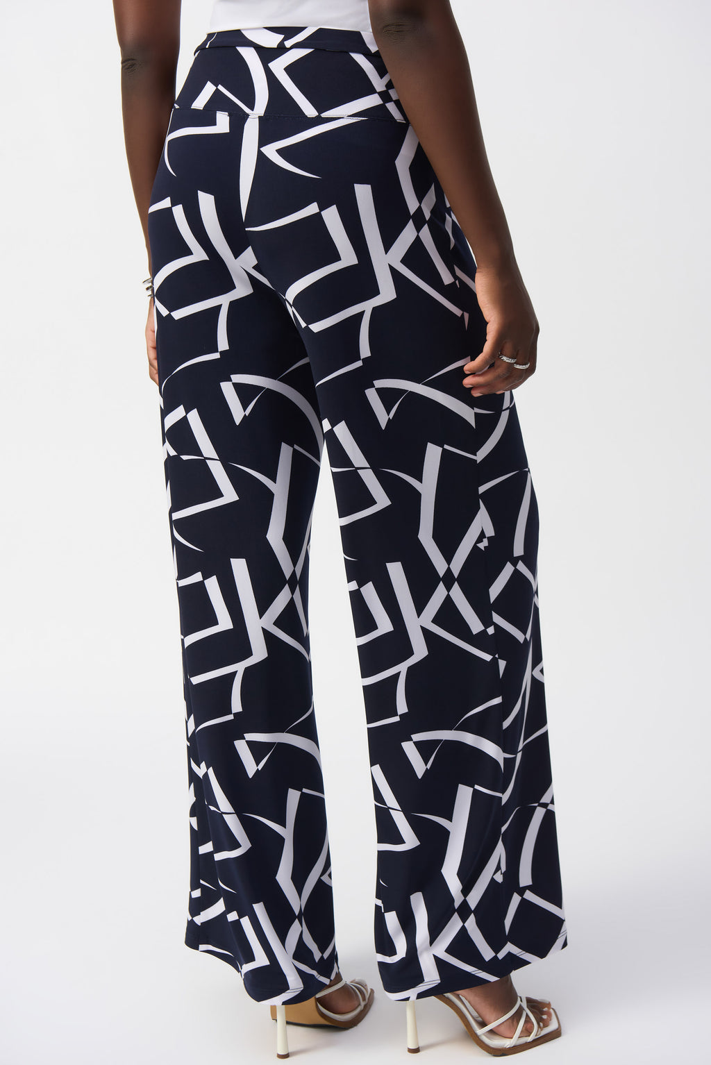 JOSEPH RIBKOFF MIDNIGHT BLUE/VANILLA GEOMETRIC PRINT WIDE LEG PANTS STYLE 251216