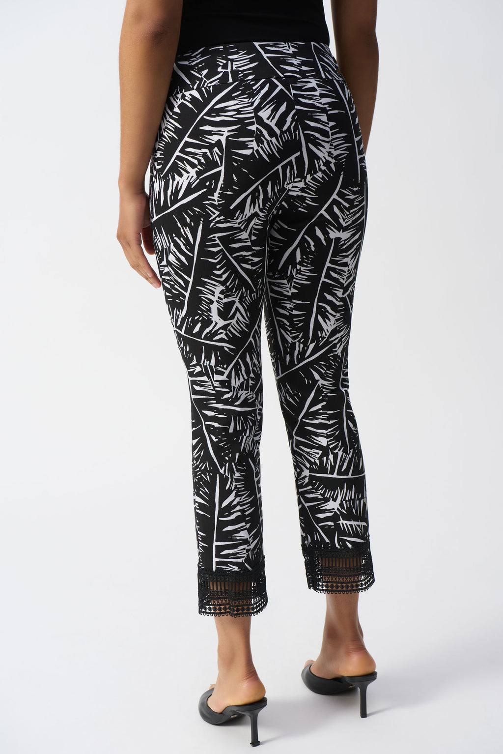 Joseph Ribkoff Black/White Tropical Print Pull-On Pants Style 251218