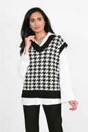 Frank Lyman Black/Off-White Knit Vest Style 223407U